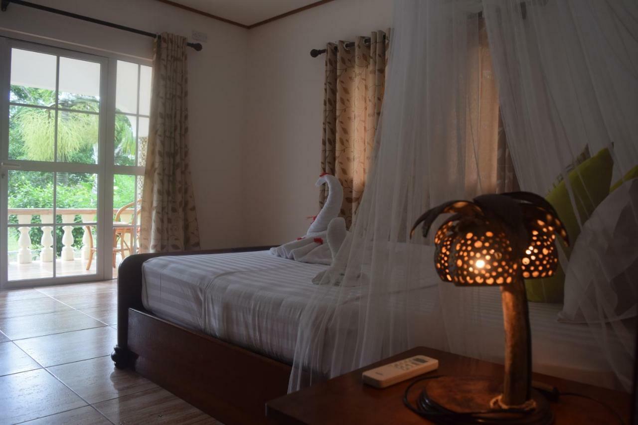 Chalet Bamboo Vert La Digue Exterior photo